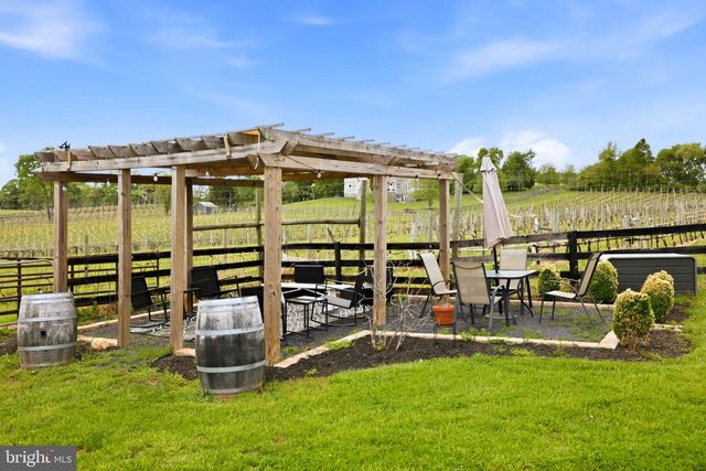 40817 BROWNS LN, Waterford, VA 20197