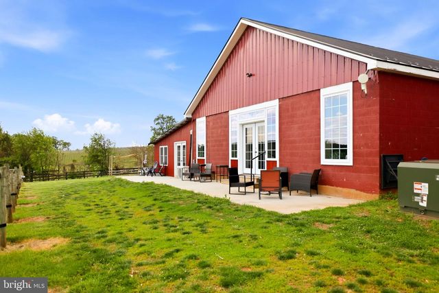 40817 BROWNS LN, Waterford, VA 20197