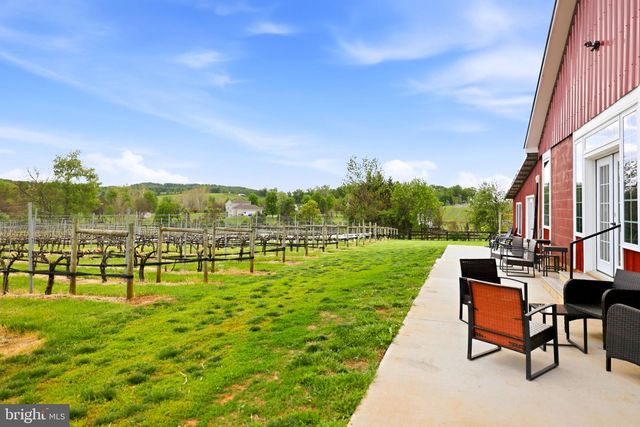 40817 BROWNS LN, Waterford, VA 20197