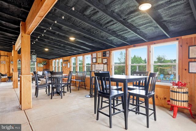 40817 BROWNS LN, Waterford, VA 20197