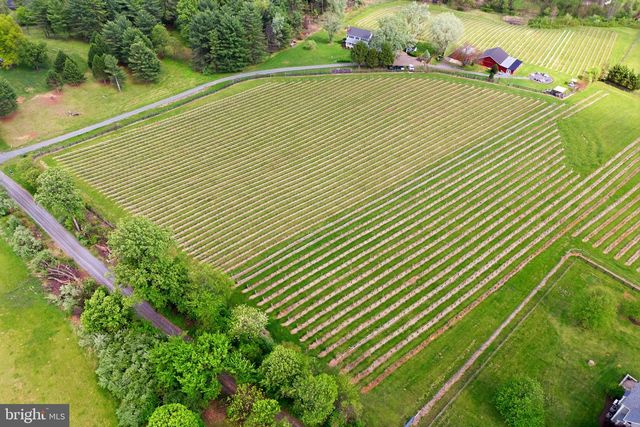40817 BROWNS LN, Waterford, VA 20197