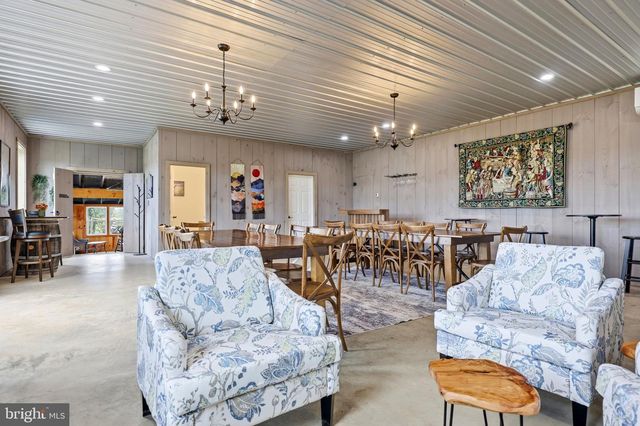 40817 BROWNS LN, Waterford, VA 20197