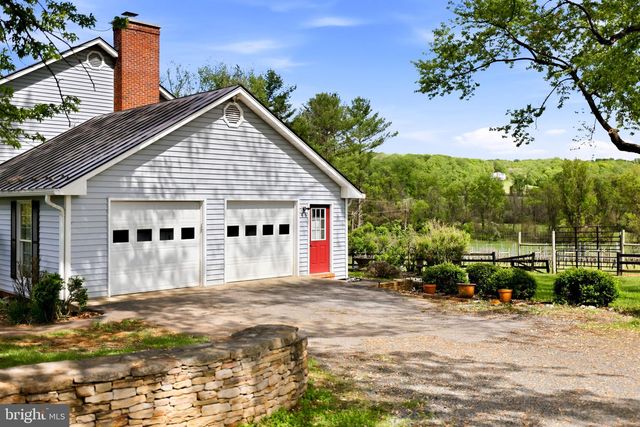 40817 BROWNS LN, Waterford, VA 20197