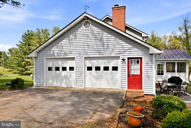 40817 BROWNS LN, Waterford, VA 20197