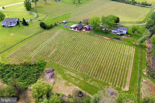 40817 BROWNS LN, Waterford, VA 20197