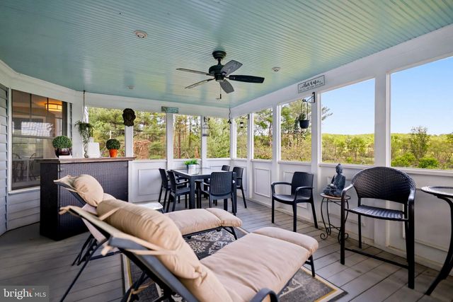 40817 BROWNS LN, Waterford, VA 20197