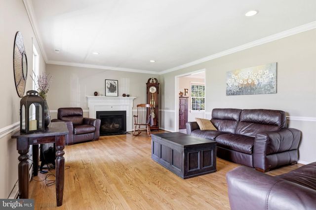40817 BROWNS LN, Waterford, VA 20197