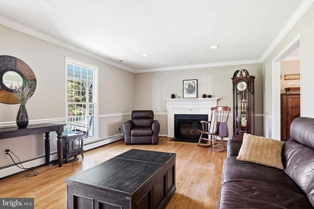 40817 BROWNS LN, Waterford, VA 20197