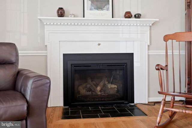 40817 BROWNS LN, Waterford, VA 20197