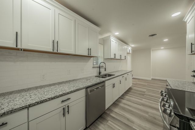 828 Glenda Drive, Bedford, TX 76022
