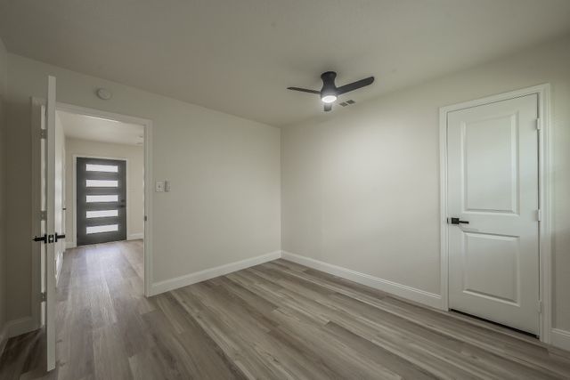 828 Glenda Drive, Bedford, TX 76022