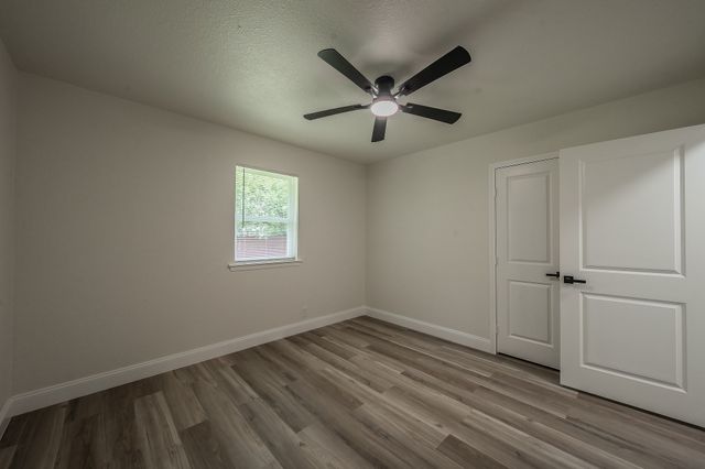 828 Glenda Drive, Bedford, TX 76022