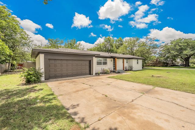 828 Glenda Drive, Bedford, TX 76022