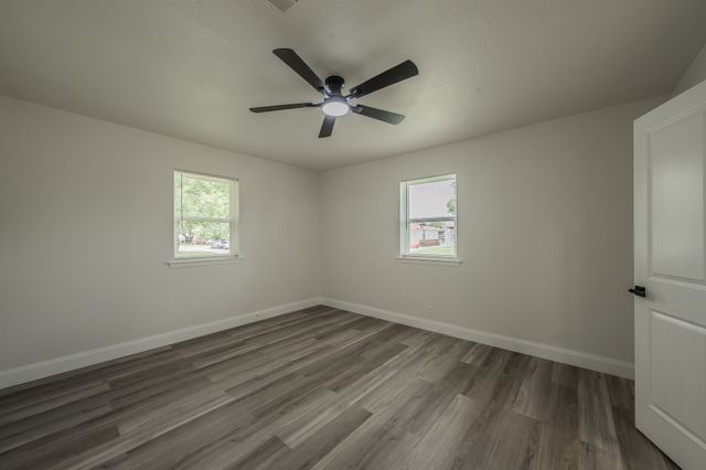 828 Glenda Drive, Bedford, TX 76022