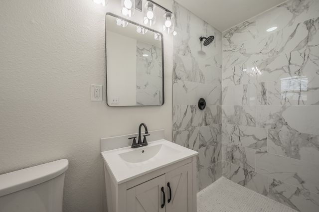 828 Glenda Drive, Bedford, TX 76022