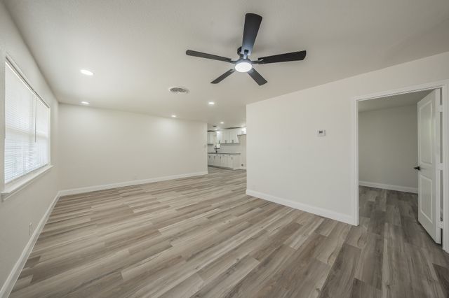 828 Glenda Drive, Bedford, TX 76022