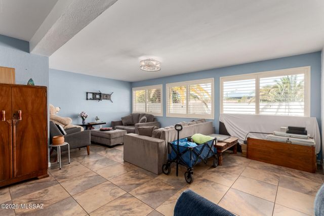 17 E Santa Belia, Green Valley, AZ 85614