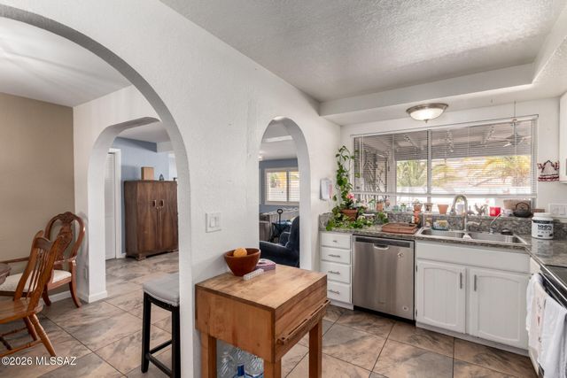 17 E Santa Belia, Green Valley, AZ 85614