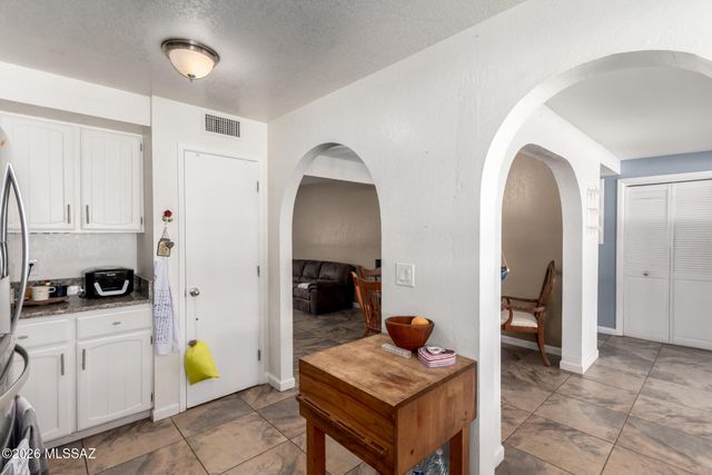 17 E Santa Belia, Green Valley, AZ 85614