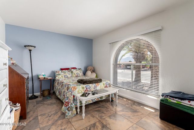 17 E Santa Belia, Green Valley, AZ 85614