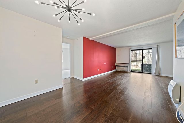 15 Village Rock Ln 2, Natick, MA 01760