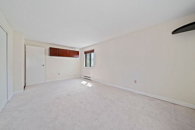 15 Village Rock Ln 2, Natick, MA 01760