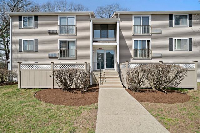 15 Village Rock Ln 2, Natick, MA 01760