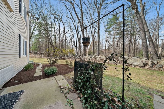 15 Village Rock Ln 2, Natick, MA 01760