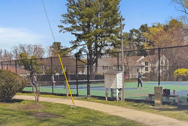 15 Village Rock Ln 2, Natick, MA 01760