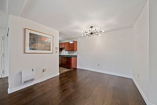 15 Village Rock Ln 2, Natick, MA 01760