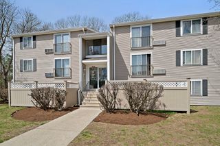 15 Village Rock Ln 2, Natick, MA 01760