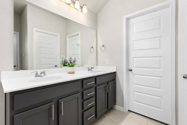 210 Salt Springs RD, Kyle, TX 78640