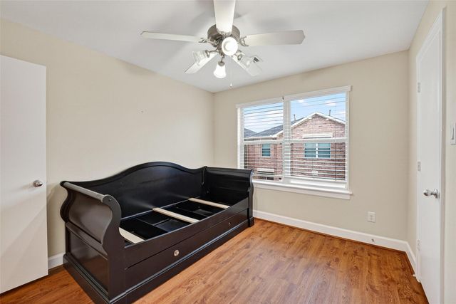 3730 Main Poplar Dr, Houston, TX 77025