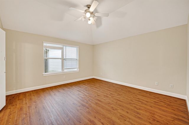 3730 Main Poplar Dr, Houston, TX 77025