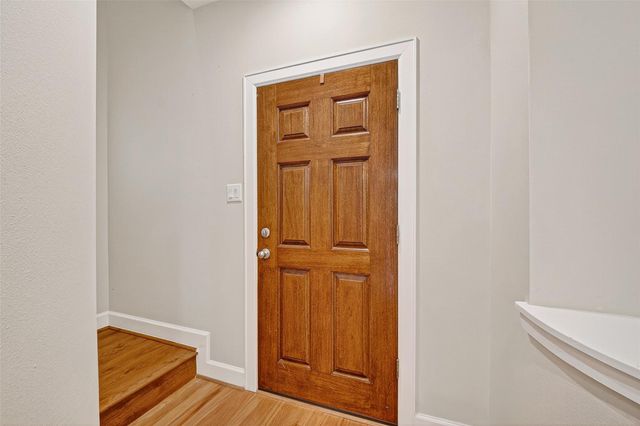 3730 Main Poplar Dr, Houston, TX 77025