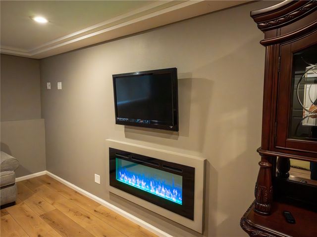 1432 Hickory Hollow Road NE, Solon, IA 52333