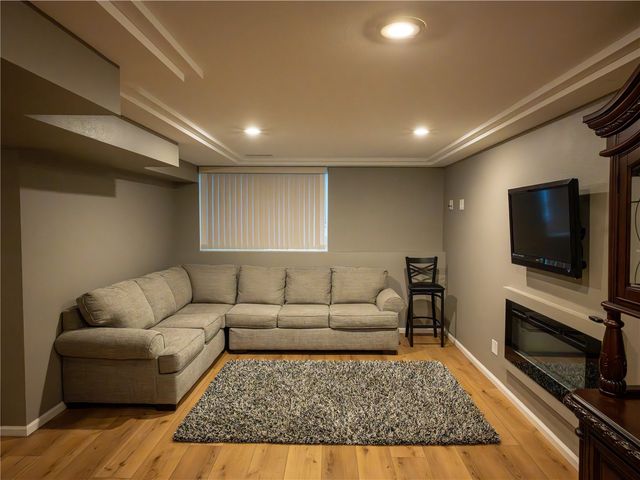 1432 Hickory Hollow Road NE, Solon, IA 52333