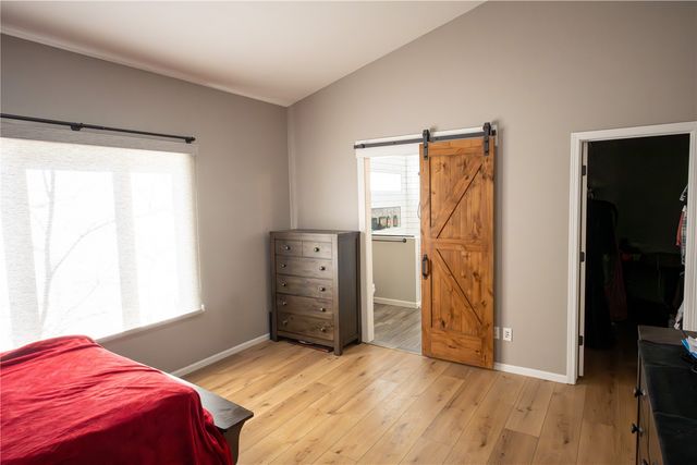 1432 Hickory Hollow Road NE, Solon, IA 52333