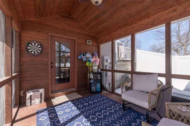 1432 Hickory Hollow Road NE, Solon, IA 52333