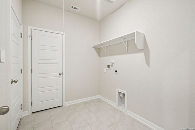 114 Barton Point, Cibolo, TX 78108