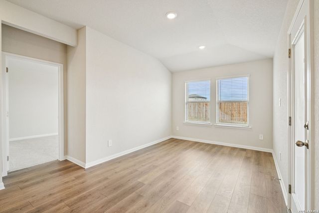 114 Barton Point, Cibolo, TX 78108