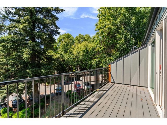 4 TOUCHSTONE 138, Lake Oswego, OR 97035