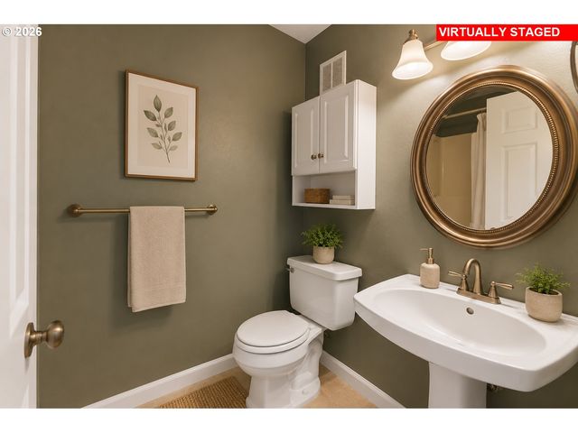 4 TOUCHSTONE 138, Lake Oswego, OR 97035