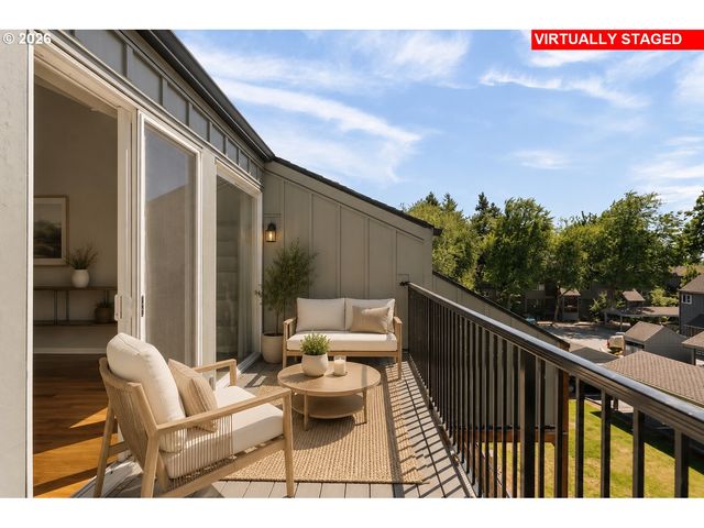 4 TOUCHSTONE 138, Lake Oswego, OR 97035