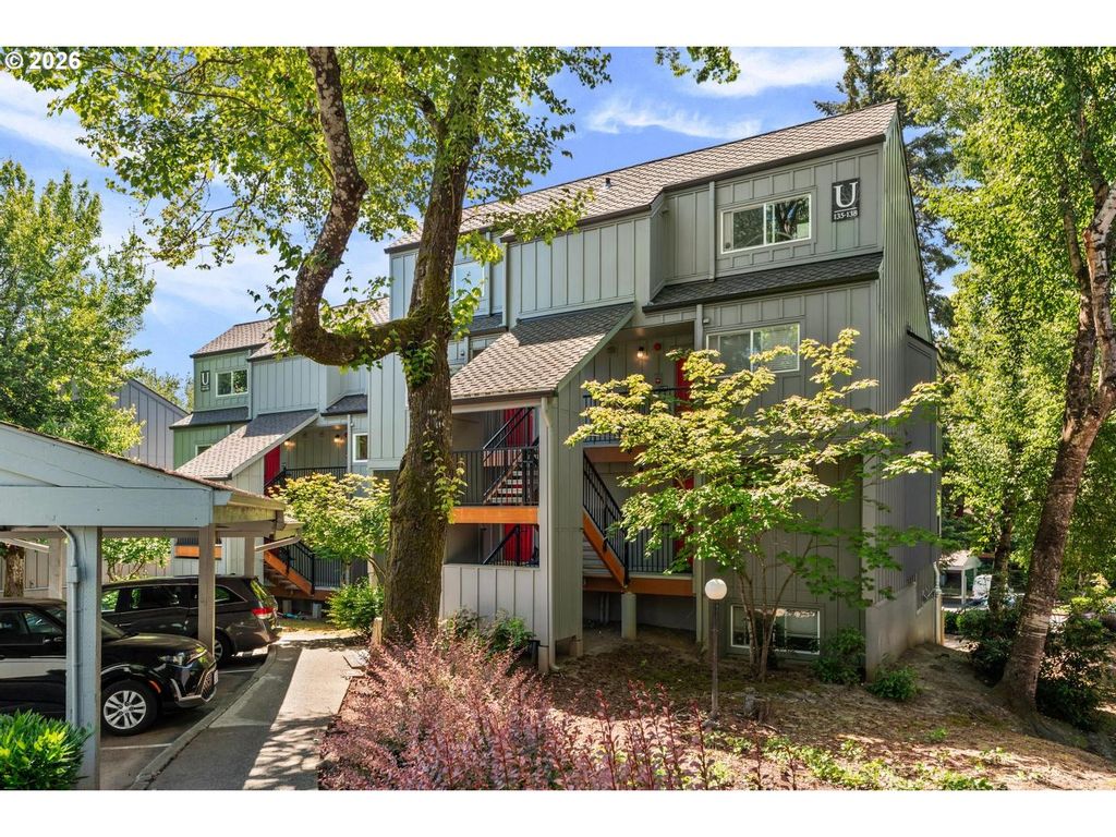 4 TOUCHSTONE 138, Lake Oswego, OR 97035