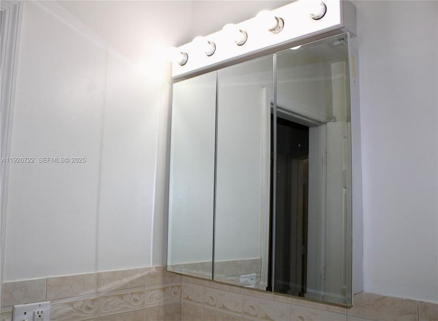 300 SW 8th St 302, Fort Lauderdale, FL 33315