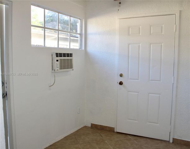 300 SW 8th St 302, Fort Lauderdale, FL 33315