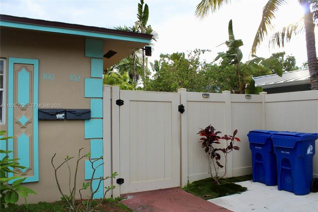 300 SW 8th St 302, Fort Lauderdale, FL 33315