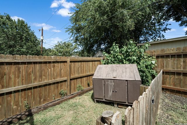 3626 SUGARHILL DR, San Antonio, TX 78230