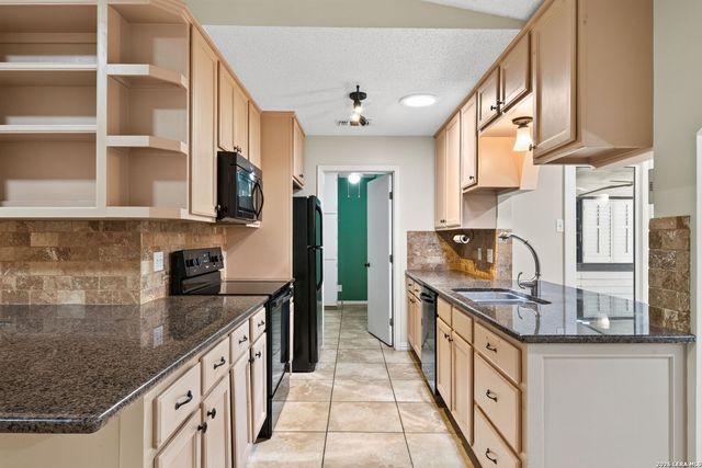3626 SUGARHILL DR, San Antonio, TX 78230
